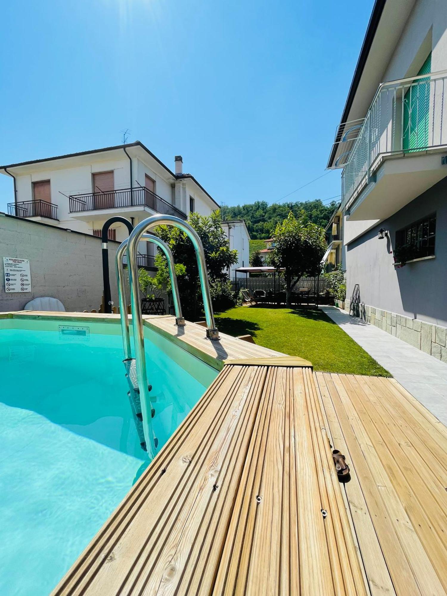 알바 Casa Piero, Relax E Piscina Privata Tra Le Colline Delle Langhe 빌라 외부 사진
