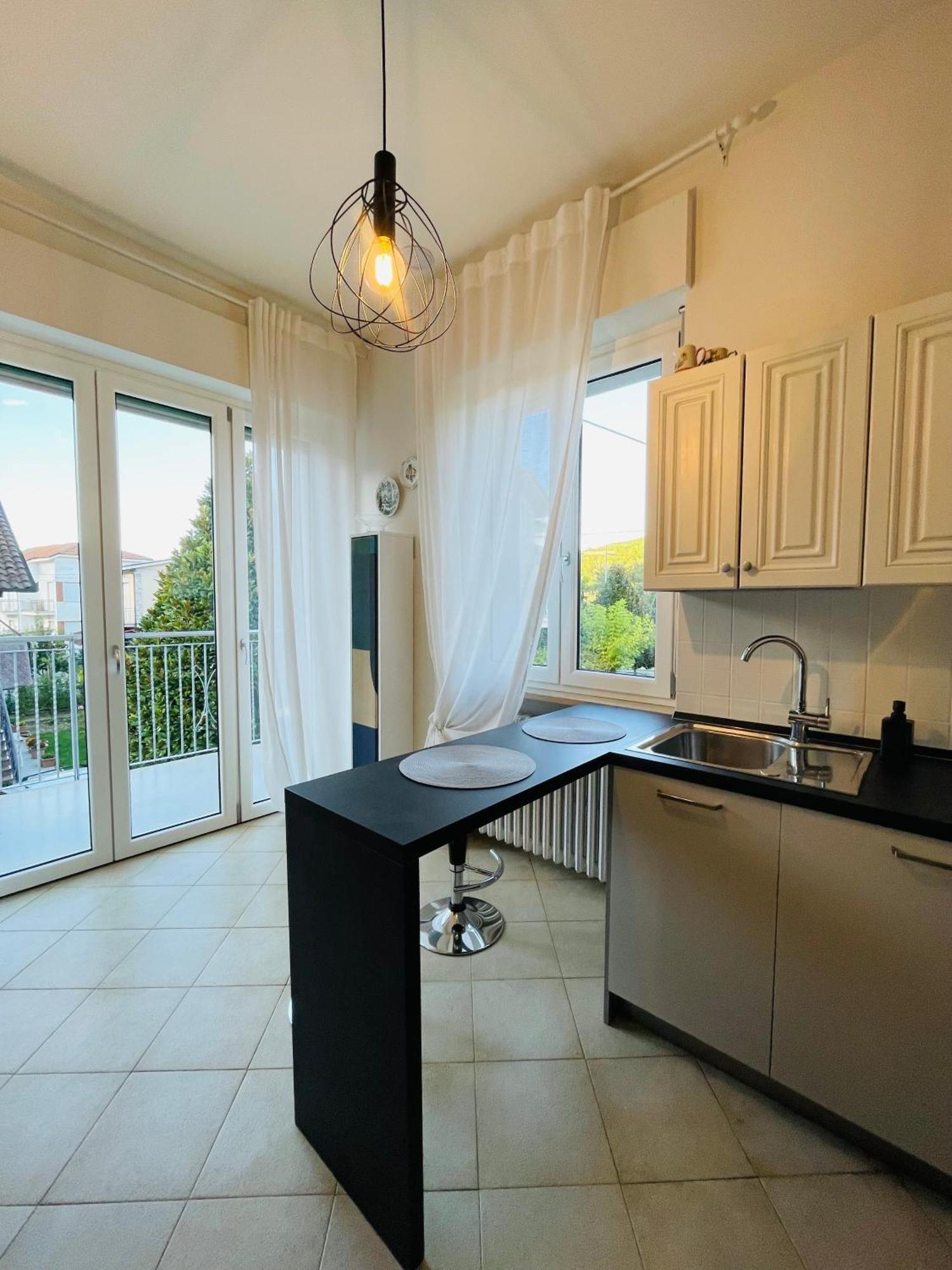 알바 Casa Piero, Relax E Piscina Privata Tra Le Colline Delle Langhe 빌라 외부 사진